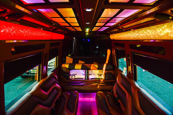 New York Limo Bus