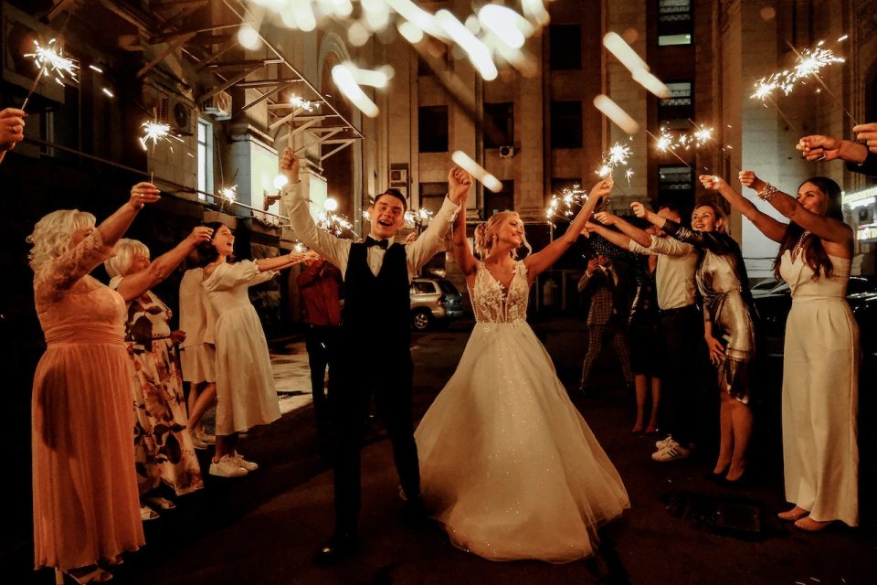 9 of the Best Wedding Music Bands in Seattle, WA