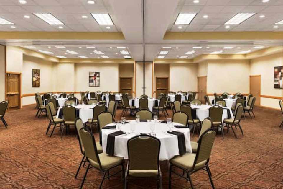 Country Inn & Suites by Radisson, Mankato Hotel and Conference Center