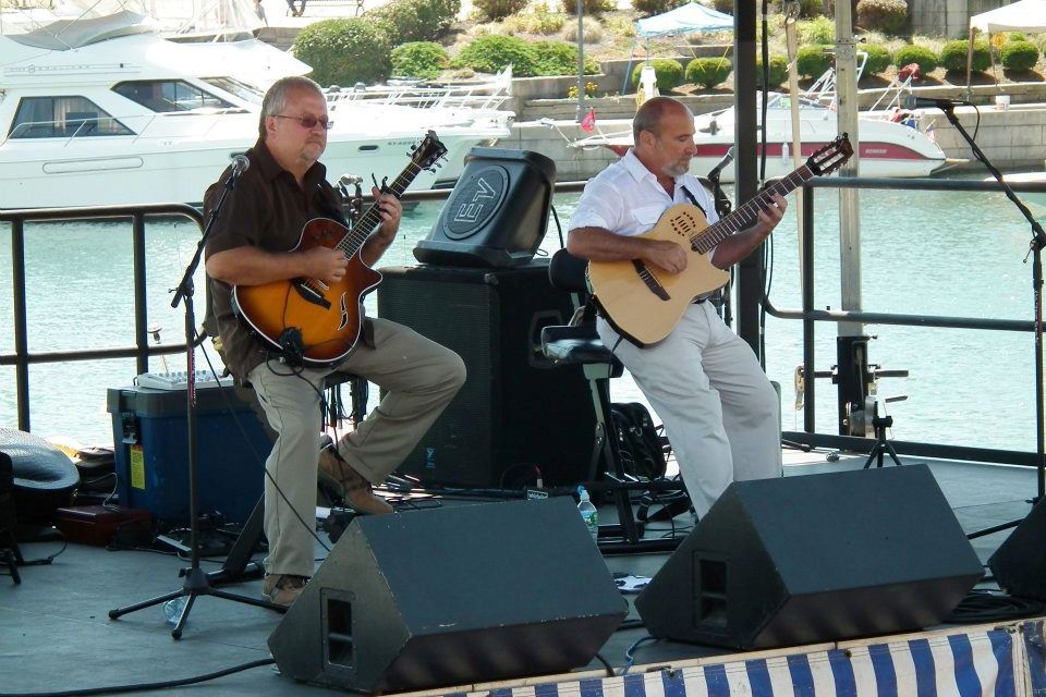 Lewis and Klark Guitar Duo