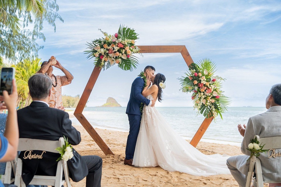 Simple Oahu Wedding